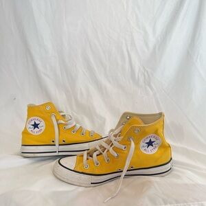 Yellow Converse Chuck Taylor All Star high-top sneakers women’s 7 men’s 5